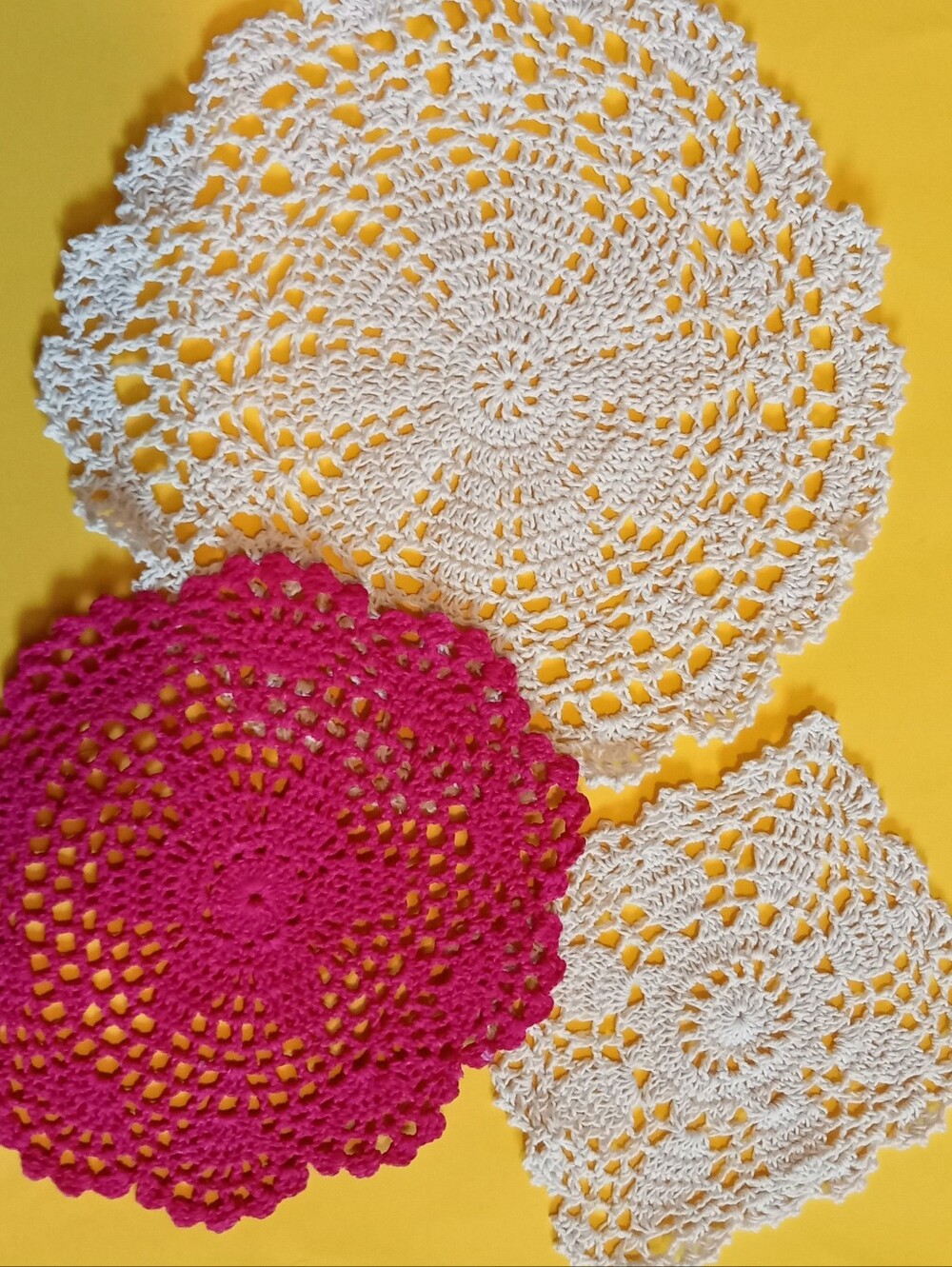 DOILIES R BACK! Elegant White and Hot Pink Crocheted Doilies